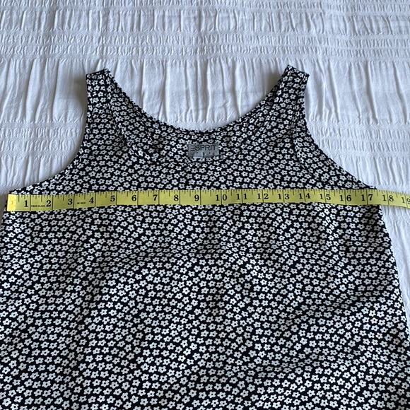 Esprit Sport black and white floral tunic style sleeveless top. 100% viscose. M - Picture 8 of 11